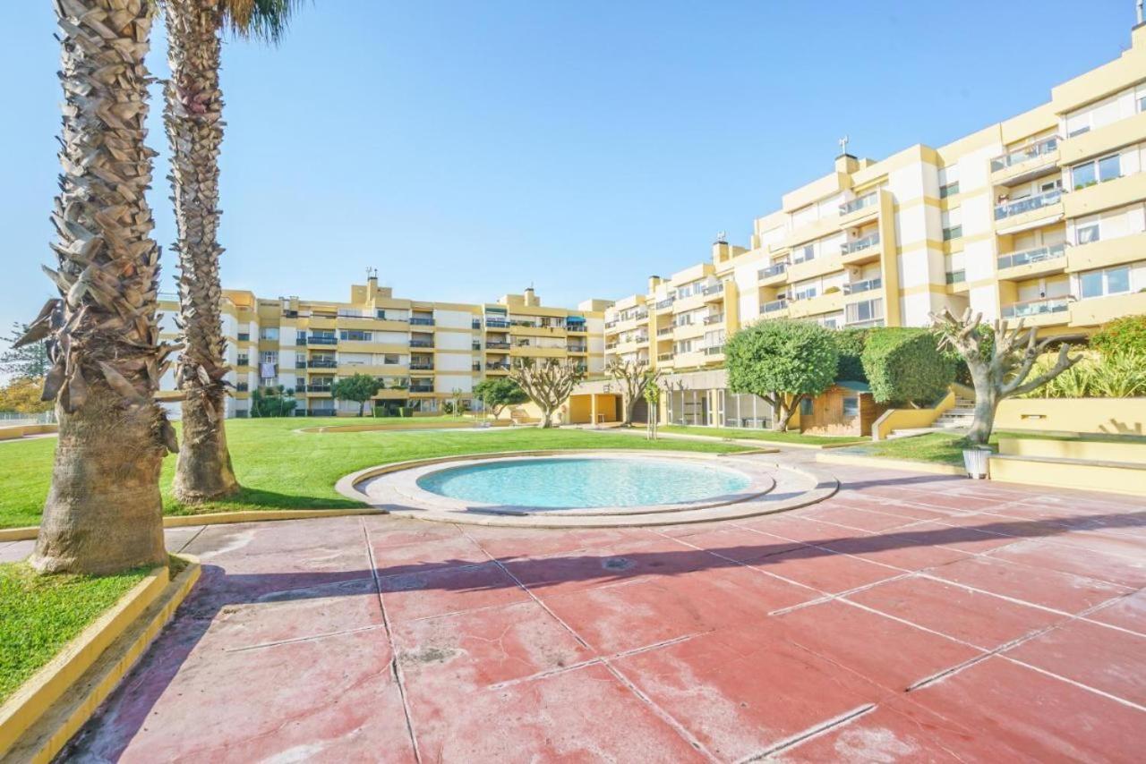 Amazing Private Room In Apartment With Sea Beach View - Pool - Park - Private Condominium - Access To The Beach Oeiras Dış mekan fotoğraf